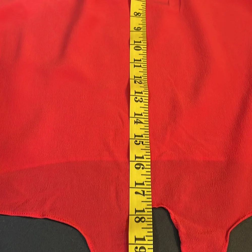 Bebe Red silky soft Cami,spaghetti strap’s,front tie waist,V-neck,Sleeveless - Picture 10 of 12